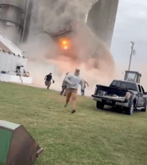 美媒：美國一儲藏約816噸大豆糧倉轟然倒塌，周圍的人倉皇逃離:金屬制品廠
