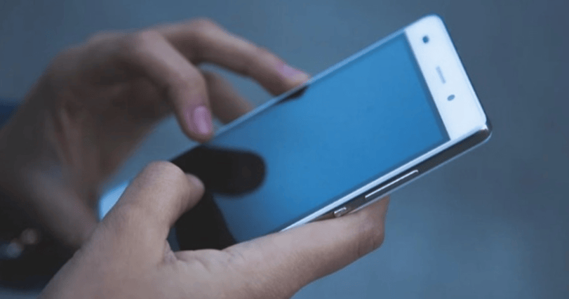 給手機充電用錯插座，女子在拉斯維加斯退房時被收224美元:金屬制品廠
