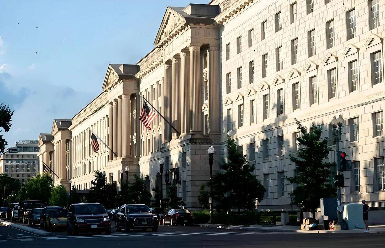 中美全面開打，數百萬件中國產品被下架，荷蘭得令，強搶中企資產:金屬制品廠
