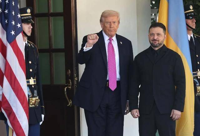 澤連斯基白跑一趟，特朗普拿“戰(zhàn)斧”當(dāng)誘餌，只想再見普京一面:金屬制品廠
